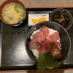 マグロ専門店 丸鮪 - 