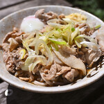 南天 - 料理写真:肉そば 冷やし@税込550円＋サービス温玉