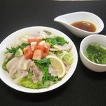 尼御前サービスエリア（下リ）フードコート - 料理写真:能登のブランド豚肉と季節の野菜を使ってレモン風味豊かなソースで頂くパッチョ丼。季節限定メニューです。