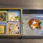 グランヴィリオホテル - 先付け　猪口盛弁当