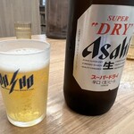 餃子の王将 - ドリンク写真:瓶ビール 大(アサヒスーパードライ)1本目
