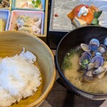 グランヴィリオホテル - ごはん、しじみ汁