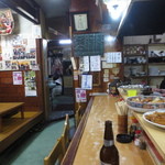 正起屋 - 大皿料理も並べられています。