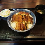 鳥辰 - うなぎ丼(上)