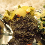 Spice&Dining KALA - 黒ゴマのチャトニ(手前)、セロリのアチャール(奥)