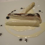 ル・マンジュ・トゥー - 真鯛のポアレ　白アスパラ　卵白ソース