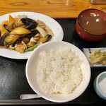 大康 - 鶏肉と茄子炒め定食