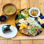 みたき茶屋 - 料理写真:豚バラねぎ塩レモンプレートと明太子おにぎり