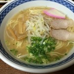 上海軒 - 塩ラーメン(500円)