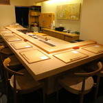 木の温もりのある落ち着いた大人な雰囲気