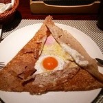 ル カフェドゥ ジョエル・ロブション 日本橋高島屋店 - ガレットコンプレットの中