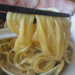 くそオヤジ最後のひとふり - はまぐりらーめん・・・麺持ち上げ