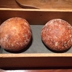 Fujiya 1935 - 熱した石盤入りの、パン箱