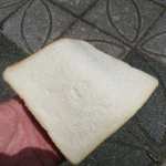 生食がうまい。食パン８枚切り￥３１３（税込）