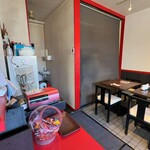 燕 - 店内
