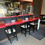 燕 - 店内