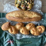 BAKERY＆PUBLIC PENNY LANE - 購入した　エピ・バケット(ハーフ)・ゴロゴロジェノベーゼ