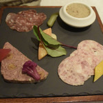 ルグドゥノム ブション リヨネ - 前菜