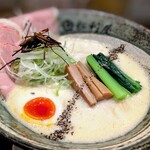 松利屋 - 料理写真:鶏白湯中華そば