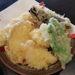 札幌蕎麦 き凛本店 - 天ぷら盛り合わせです。