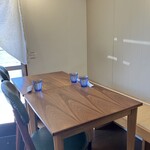 キッチン 鳶色 - 店内もまたシンプルなお家仕様