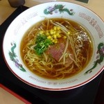 麺房 - トッピングはチャーシュー・ねぎ・とうもろこし・もやし