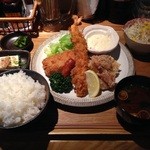 ほろほろ - 自慢のミックスフライ定食\950