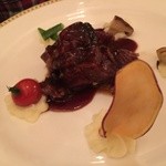 マゼランズ - 2015/04 ＜アントレ＞ 牛頬肉の赤ワイン煮込み