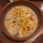 ビストロ ヴァン・ラヴァン - カキとホタテときのこのグラタン