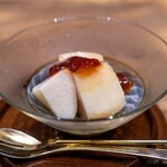温石 - 2026.8 桃の浜香シロップ入り紅茶ジュレ掛け