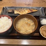 炭火焼干物食堂 しんぱち食堂 - 