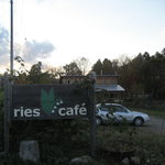 Ries cafe - 看板