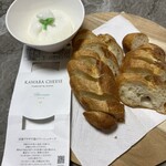 BAKERY＆PUBLIC PENNY LANE - バケットに家に有ったフレッシュチーズのブッラータ