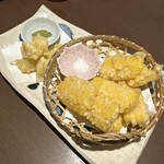 酒肴・旬彩 りかり - 嶽きみ天ぷら 650円
