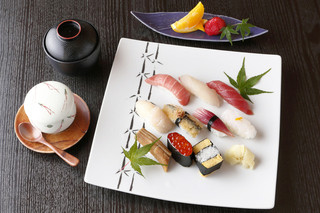 Tsukiji Sushi Iwa - 【平日ランチ】四季のにぎり