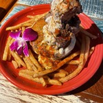コナズ珈琲 - 料理写真:ハニーマスタードモチコチキンパンケーキ 1,639円