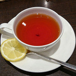 オリーブハウス 横浜ランドマーク店 - ランチの紅茶