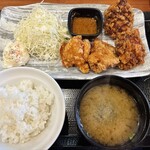 からやま - 料理写真:濃厚シャリアピンからあげの合盛り定食
ごはん少なめ 935円税込