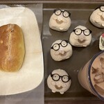 ヴィドフランス - 料理写真:はちみつバターパンとロイヤルミルクティー。