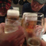 サッチモ - H.27.4.28.夜 相方との乾杯に謎の二人組が乱入ｗ