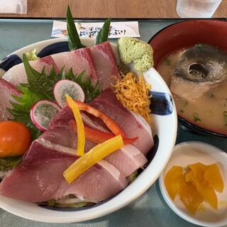 ウミヤマ ショクドウ - 料理写真: