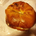 レディオベーグル - くるみベーグルにﾒｲﾌﾟﾙｳｫﾙﾅｯﾂｸﾘｰﾑﾁｰｽﾞｻﾝﾄﾞ♪