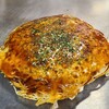 五一 - 肉玉そば(税込950円)
・茹で生中細麺(原田製麺)
・オリジナルブレンドのお好みソース《メイン:オタフクソース》
・焼き方:押さえる
・焼き上がりの形:綺麗な円形
・鉄板orお皿で食べるのが標準