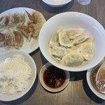 手作り中華 まーちゃん - W焼き餃子定食