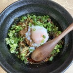 つけ麺本舗 辛部 - 料理写真:汁なし坦々麺（小）980円　5辛