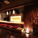 御曹司 きよやす邸 - カウンターはおくつろぎ頂ける上、『職人の遊び心』もご堪能いただけます。