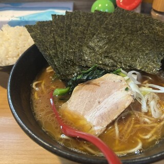 横浜家系らーめん三元_0