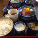 Doraibuin Noumi - 刺身定食 時価［この時は1400円でした］
                        新鮮で厚切りのお刺身がとっても美味しいかったです。大満足！