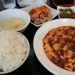 四川麻婆専家 辣辣 - 台湾酢豚&麻婆豆腐レギュラー 970円