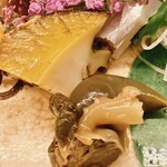 割烹 白鷹 - 広島瀬戸内海の蒸し黒鮑です。肝も丸ごとサービスしていただきました\(//∇//)\